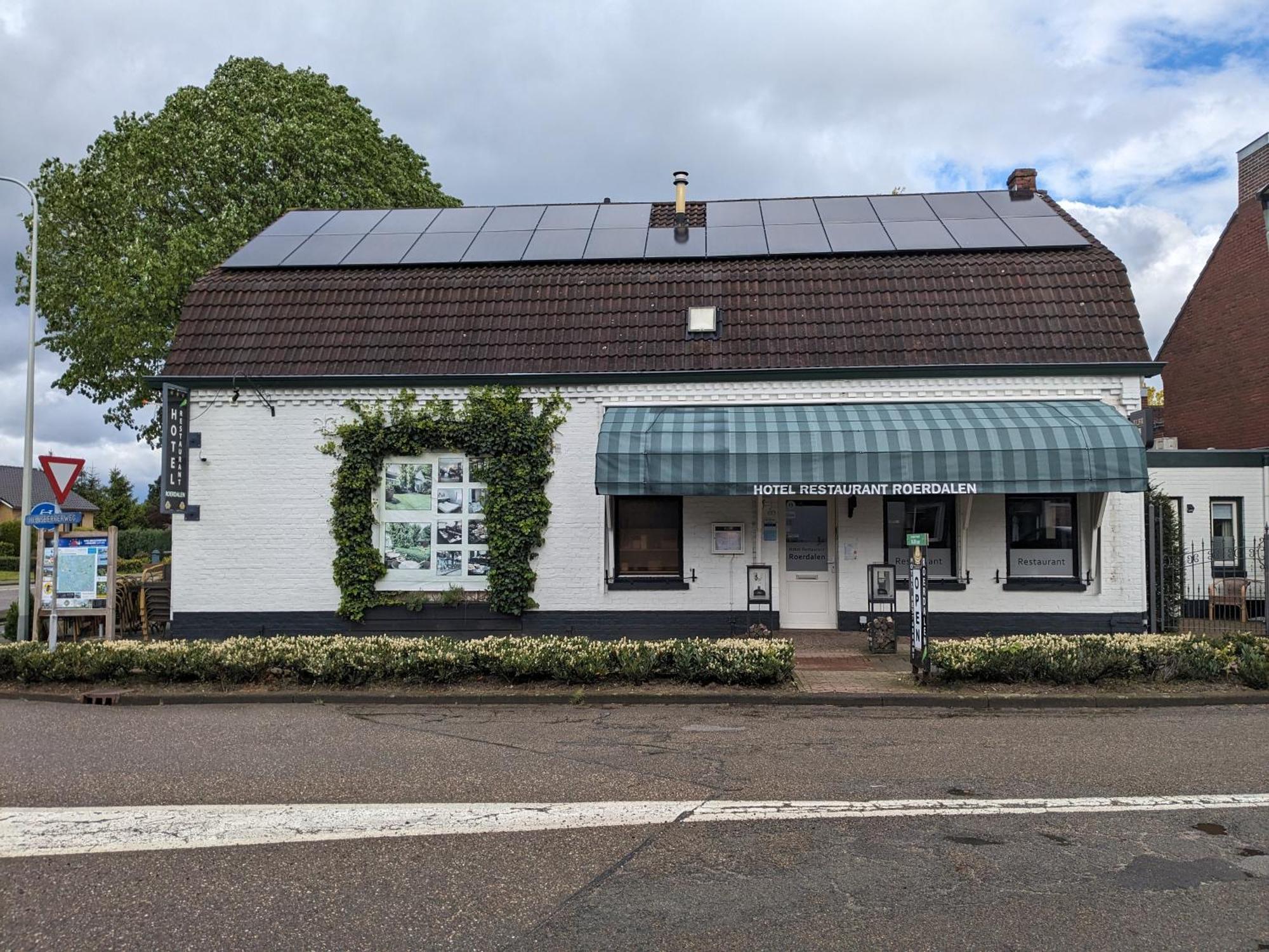 Hotel Restaurant Roerdalen Posterholt Exterior foto